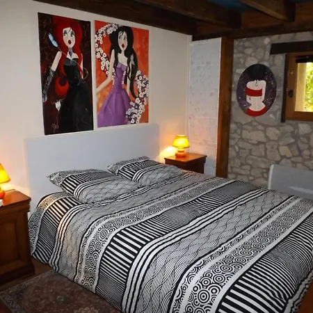 Gite Independant Avec Piscine Chauffee En Pleine Nature - Parlan, 6 Pers. - Fr-1-742-343 *